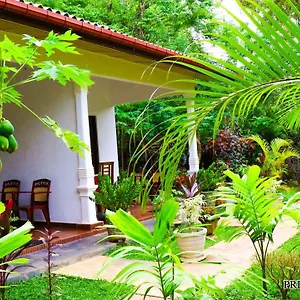  Guest house Priyavimana Sri Lanka